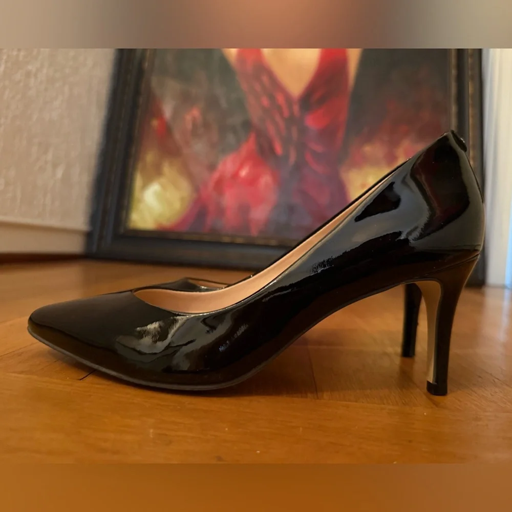 Kate Spade Black Patent Leather Heels size 8 - Picture 13 of 14